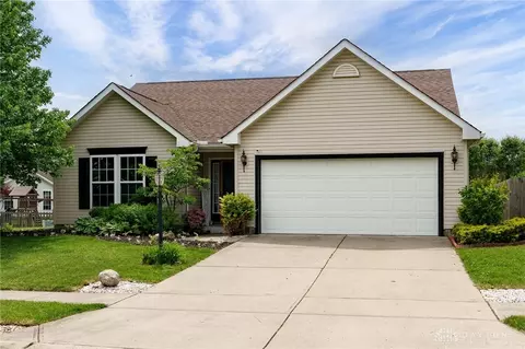 5319 Wood Dale Dr, Dayton, OH 45414