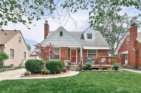 1016 Warwick Pl, Dayton, OH 45419