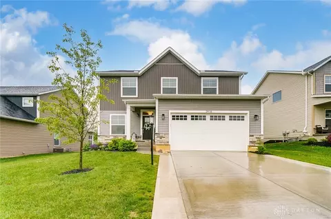 2918 Riverstone Dr, Xenia, OH 45385