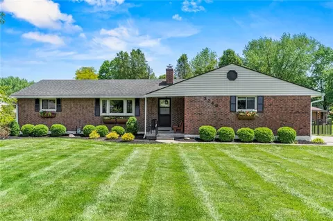 3249 Shetland Rd, Dayton, OH 45434