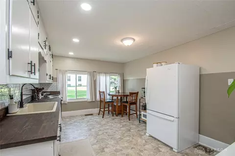 203 S Ada Doty St, Gratis, OH 45330 photo 8