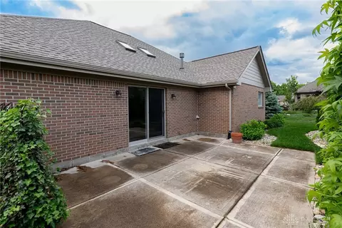 72 Black Walnut Dr, Springboro, OH 45066 photo 3