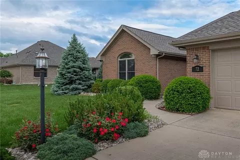 72 Black Walnut Dr, Springboro, OH 45066 photo 2
