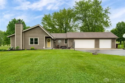 2167 Hart Rd, Lebanon, OH 45036