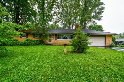 4183 Beechwood Dr, Bellbrook, OH 45305