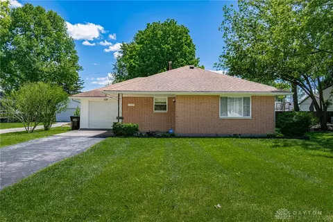 1752 Mayfield Ave, Dayton, OH 45429