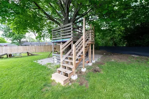 211 Blackstone Dr, Dayton, OH 45459 photo 23