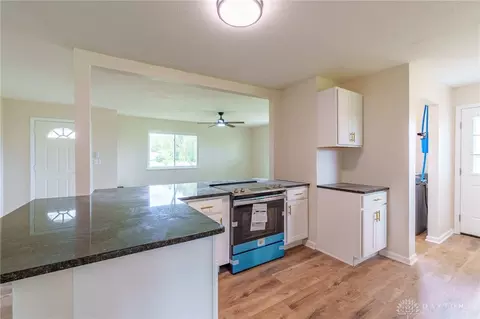 1327 Victory Rd, Springfield, OH 45504 photo 8