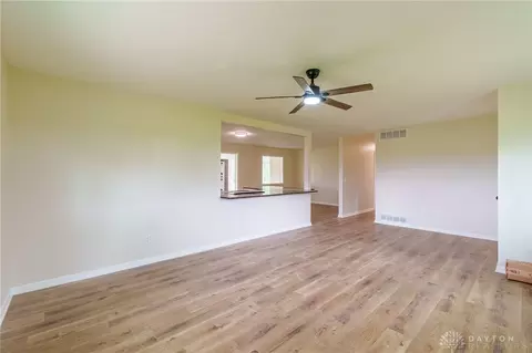 1327 Victory Rd, Springfield, OH 45504 photo 4