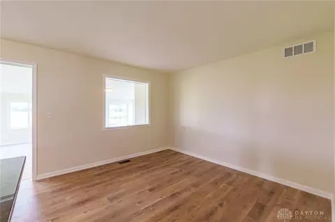 1327 Victory Rd, Springfield, OH 45504 photo 6