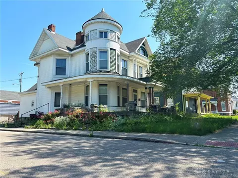 168 W 2nd St, Xenia, OH 45385