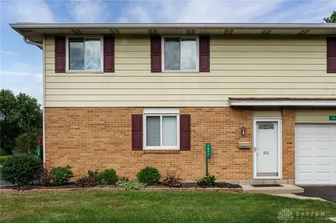 1611 Villa South Dr, Dayton, OH 45449