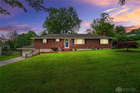30 Pine Bluff Dr, Dayton, OH 45440