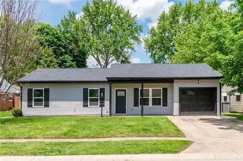 140 Kesling Dr, Springboro, OH 45066