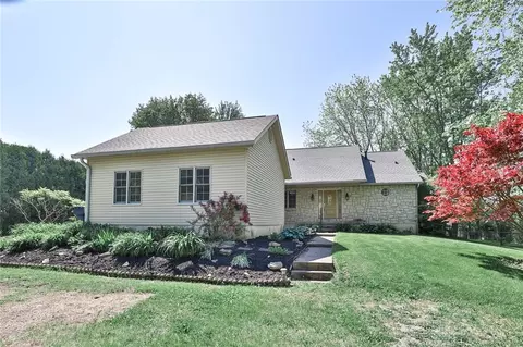 132 Thunder Dr, Eaton, OH 45320