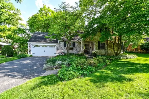 532 Winding Way, Dayton, OH 45429