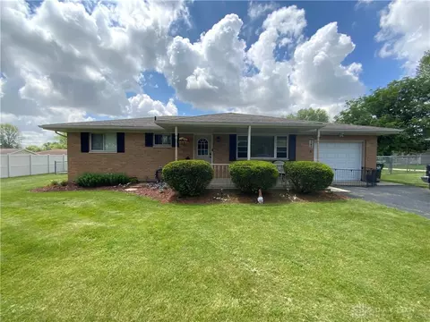 109 Hickory Dr, Greenville, OH 45331