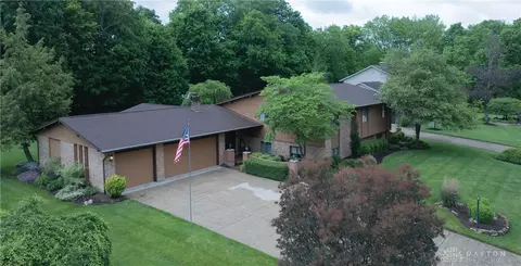 257 Ashley Ct, Dayton, OH 45434