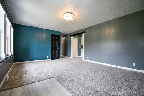 340 Green Acres Dr, Springfield, OH 45504 photo 8