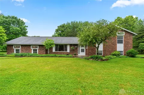 1100 Green Timber Trl, Washington Township, OH 45458
