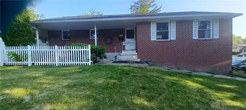 4395 Willow Run Dr, Beavercreek, OH 45430