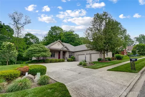 2830 Torrey Pines Dr, Beavercreek, OH 45431