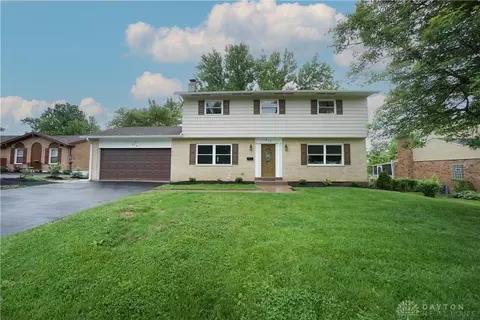 815 Exmoor Dr, Forest Park, OH 45240