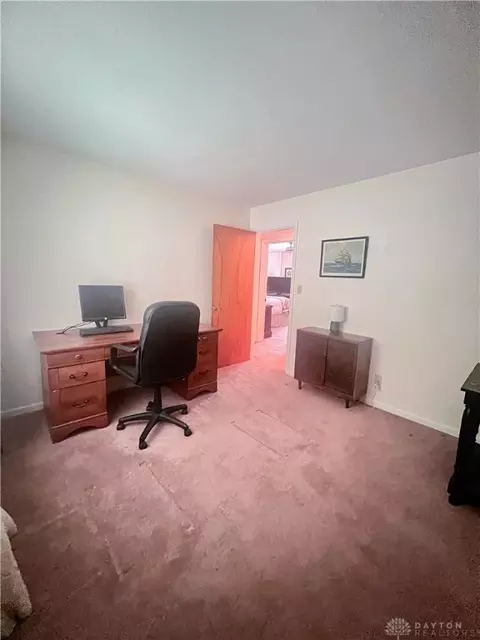 Bedroom - 1153 White Oak Dr, Springfield, OH 45504 photo 1 of 7