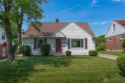 Exterior - 3073 Mirimar St, Kettering, OH 45409 photo 2 of 7