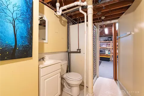 Bath - 3073 Mirimar St, Kettering, OH 45409 photo 2 of 2