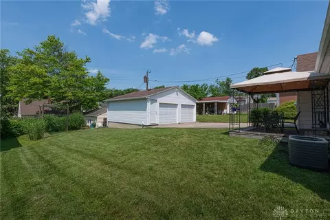 Exterior - 3073 Mirimar St, Kettering, OH 45409 photo 4 of 7