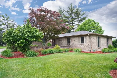 7573 Lake Meadow Ct, West Chester, OH 45069