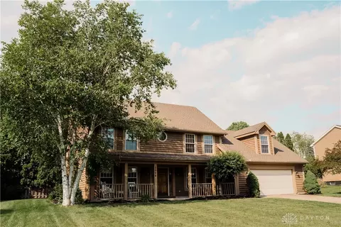 2998 Patsie Dr, Beavercreek, OH 45434