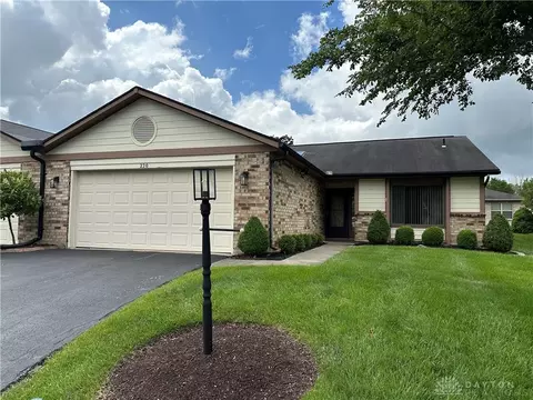 220 Wren Wood Ct, Englewood, OH 45322