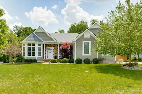 370 Stewart Dr, Yellow Springs, OH 45387