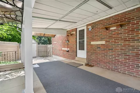 140 Circle Dr, Fairborn, OH 45324 photo 2