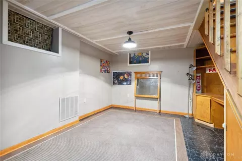 140 Circle Dr, Fairborn, OH 45324 photo 5