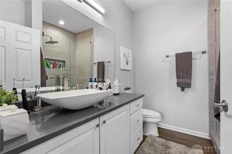Bath - 61 Abbey Dr, Springboro, OH 45066 photo 2 of 3