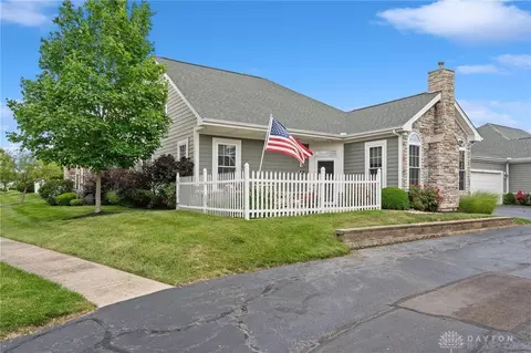 61 Abbey Dr, Springboro, OH 45066