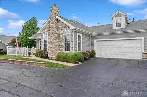 Exterior - 61 Abbey Dr, Springboro, OH 45066 photo 3 of 4