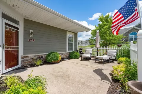 62 Abbey Dr, Springboro, OH 45066 photo 3