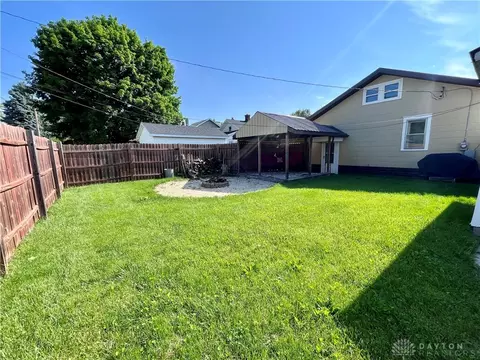 Exterior - 817 Homestead Ave, Springfield, OH 45503 photo 6 of 6