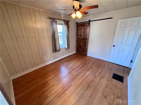 Bedroom - 817 Homestead Ave, Springfield, OH 45503 photo 2 of 4
