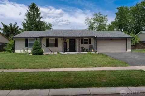 5241 Longford Rd, Huber Heights, OH 45424