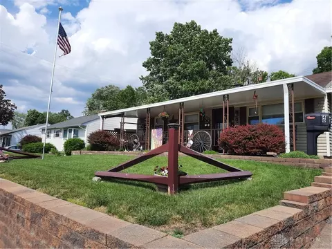 40 Stadia Dr, Franklin, OH 45005