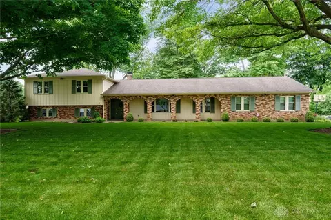 6333 Siena St, Centerville, OH 45459