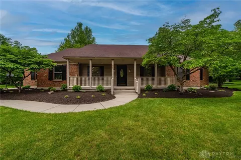 8671 Hawthorne Pl, Springboro, OH 45066