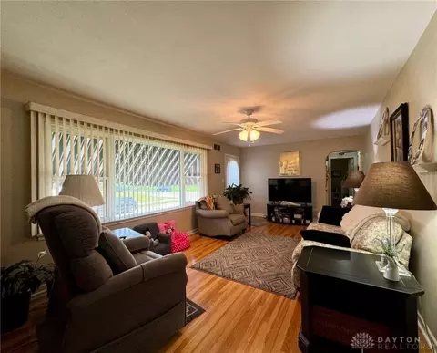 753 Bellevue Ave, Springfield, OH 45503 photo 3