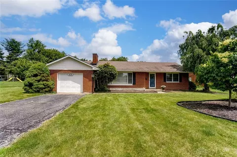 4174 W Franklin St, Bellbrook, OH 45305
