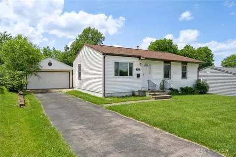 1361 Ironwood Dr, Fairborn, OH 45324